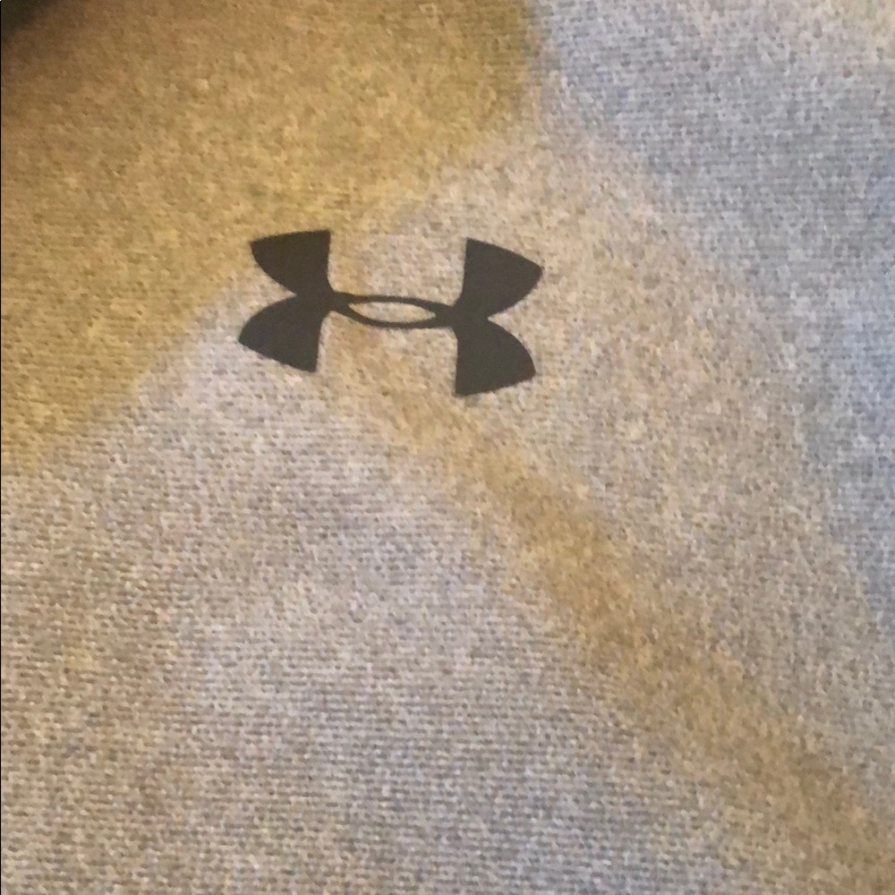 Under Armour Vest - Picture 4 of 6